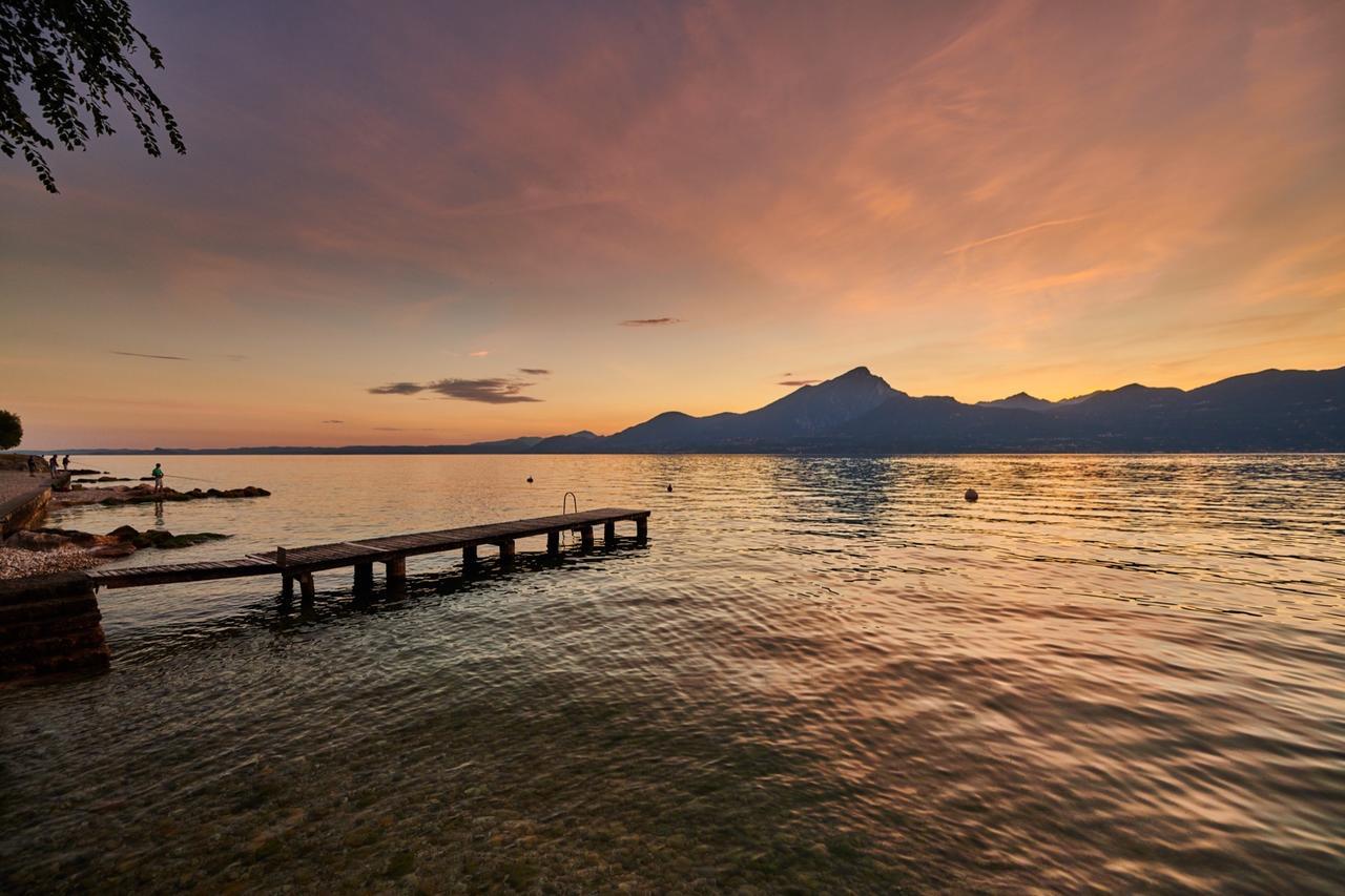 Albergo Del Garda Torri Del Benaco Buitenkant foto